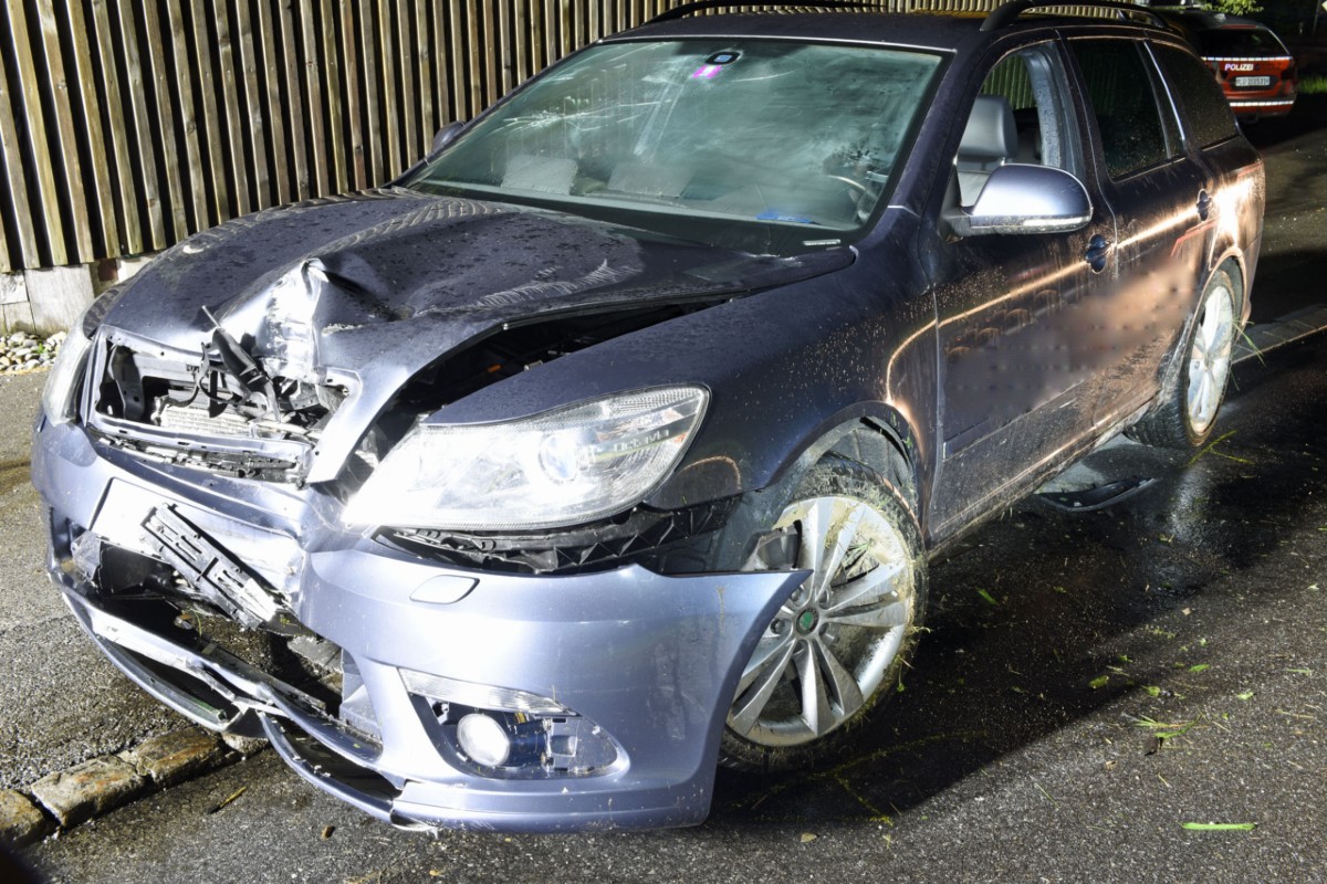 Römerswil LU - Zwei Selbstunfälle mit Personenwagen