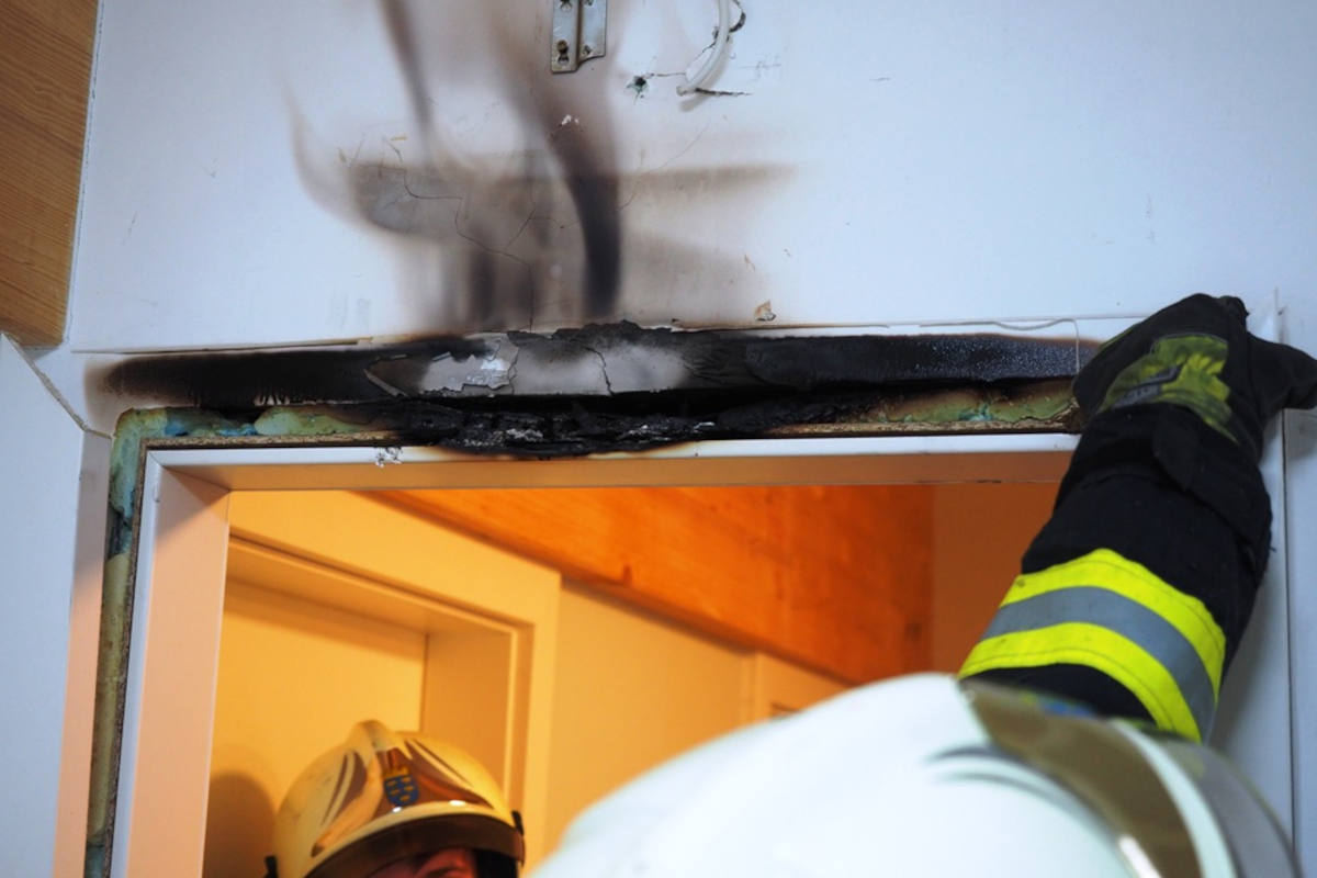 Aufmerksamer Nachbar verhindert Gebäudebrand in Biedermannsdorf