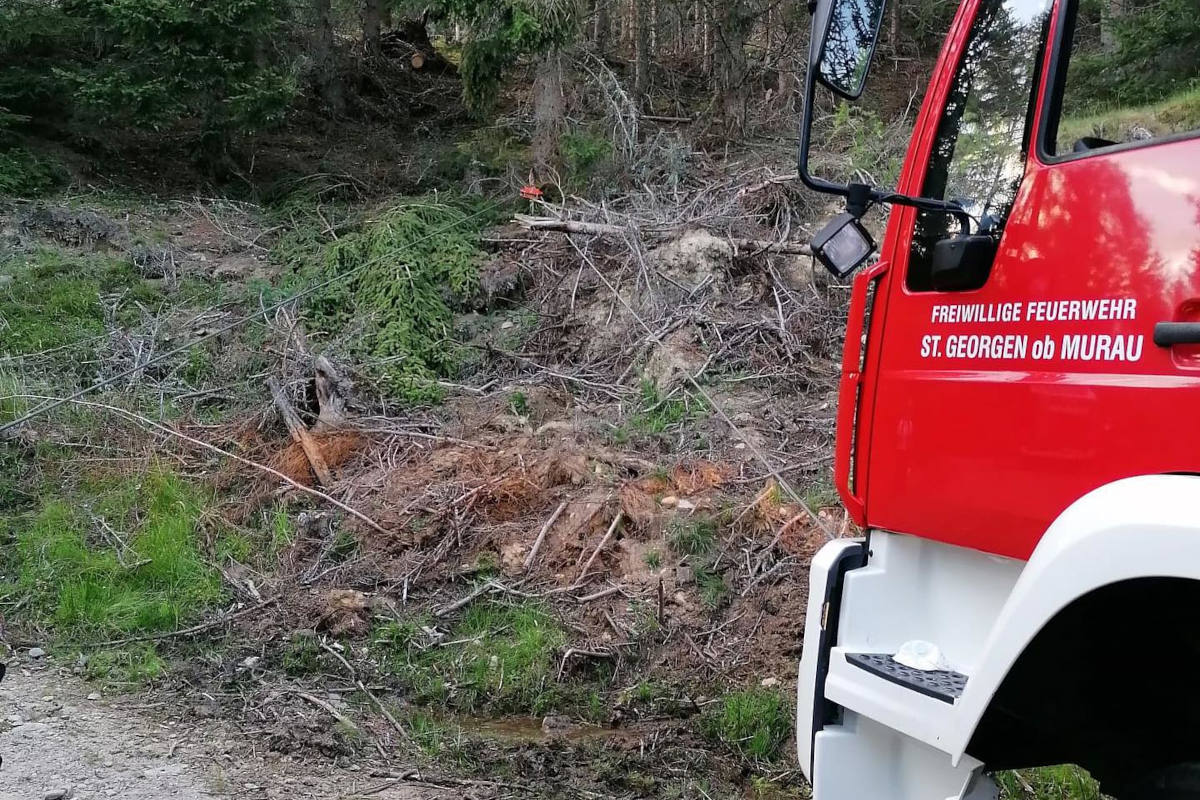 Sankt Georgen am Kreischberg – Mit Traktor verunglückt – Lenker tot
