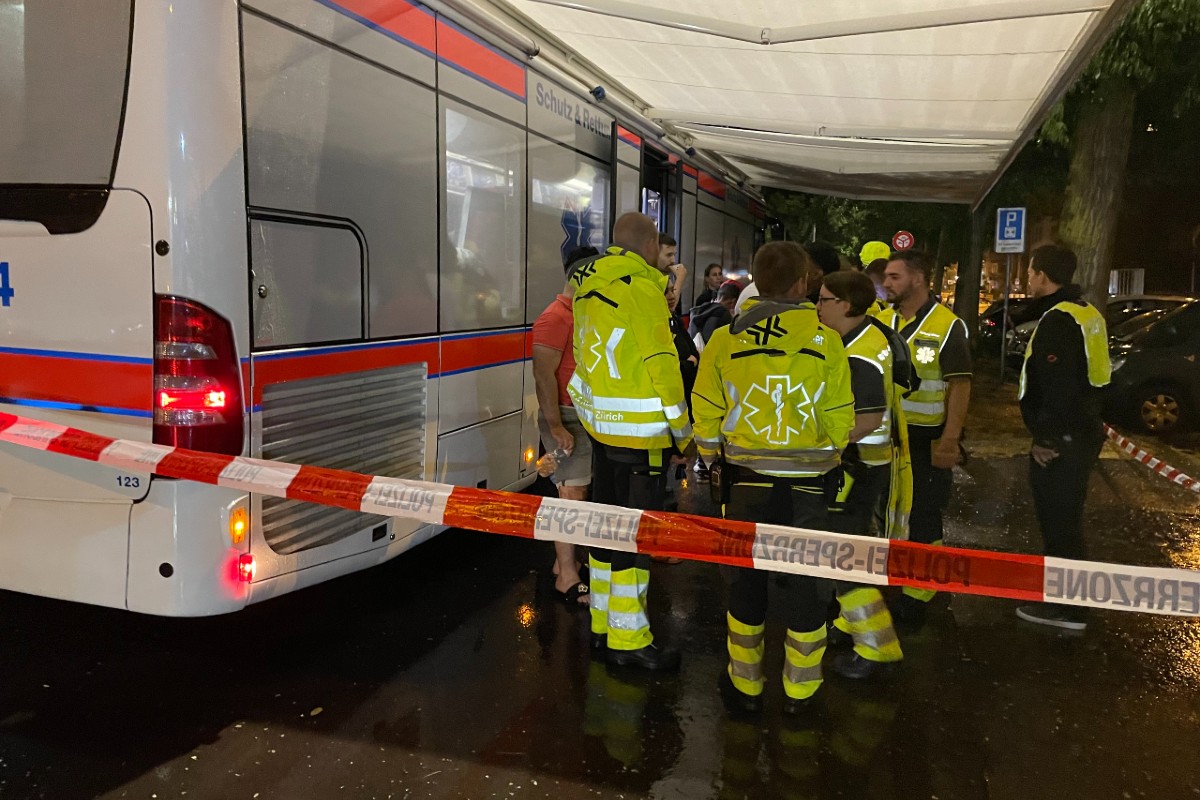 In der Stadt Zürich ist im Langstrassenquartier ein Gebäude in Brand geraten.