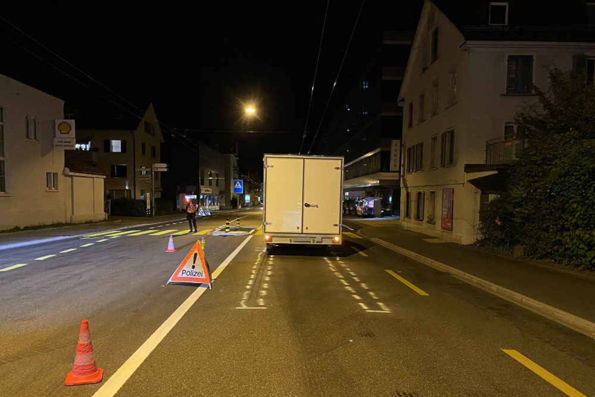 Stadt St. Gallen – Frau auf Fussgängerstreifen von Lieferwagen angefahren