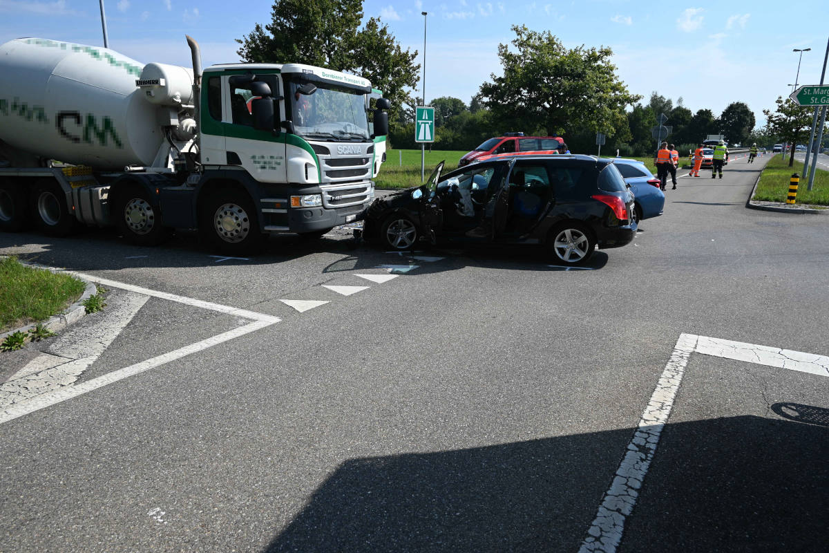 Mörschwil SG – Schwere Kollision beim Abbiegen