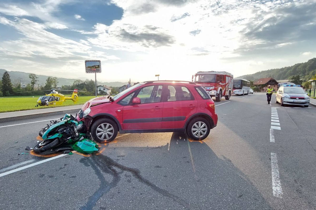 Motorrad beim Abbiegen übersehen