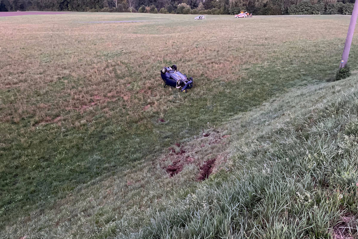Schwarzenbach SG – Mehrfach mit Auto überschlagen