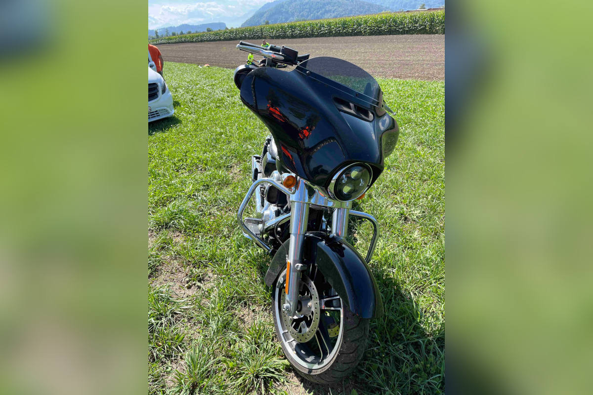 Oberriet SG – Unfall beim Abbiegen zwischen Auto und Motorrad