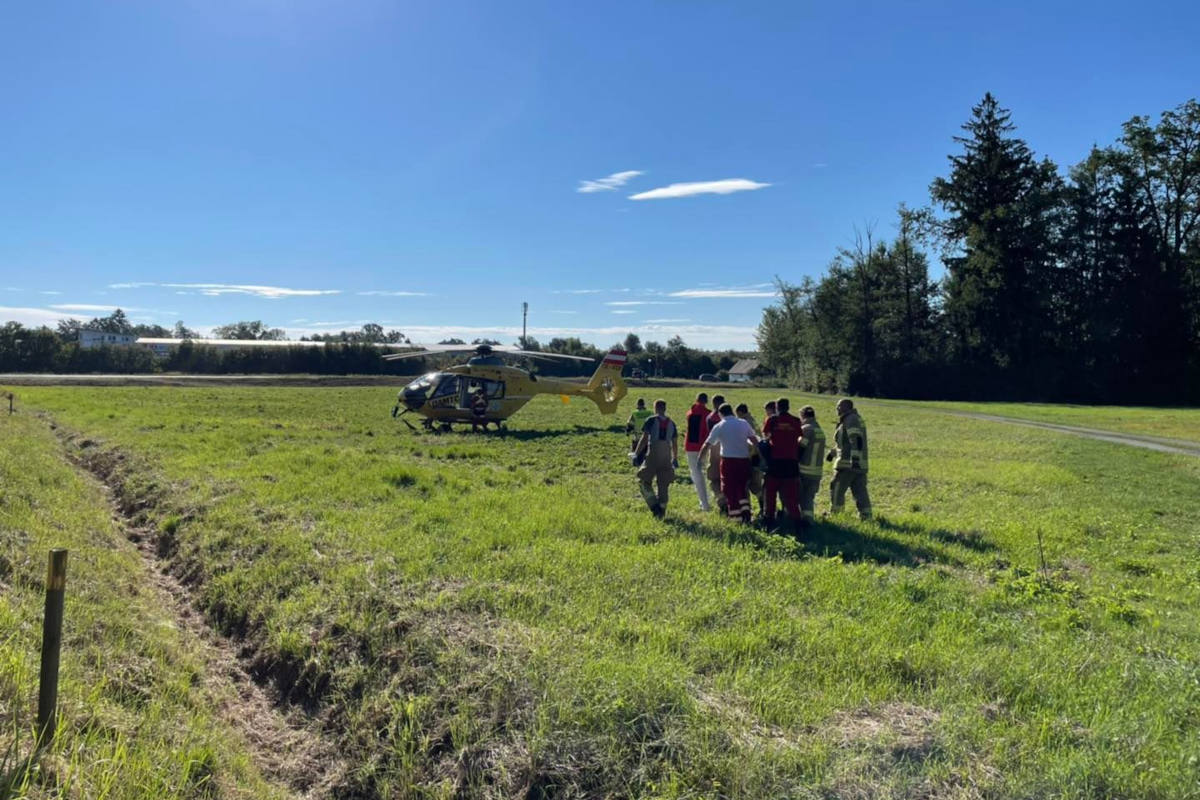 Kollision zwischen Auto und Motorrad mit tödlichem Ausgang