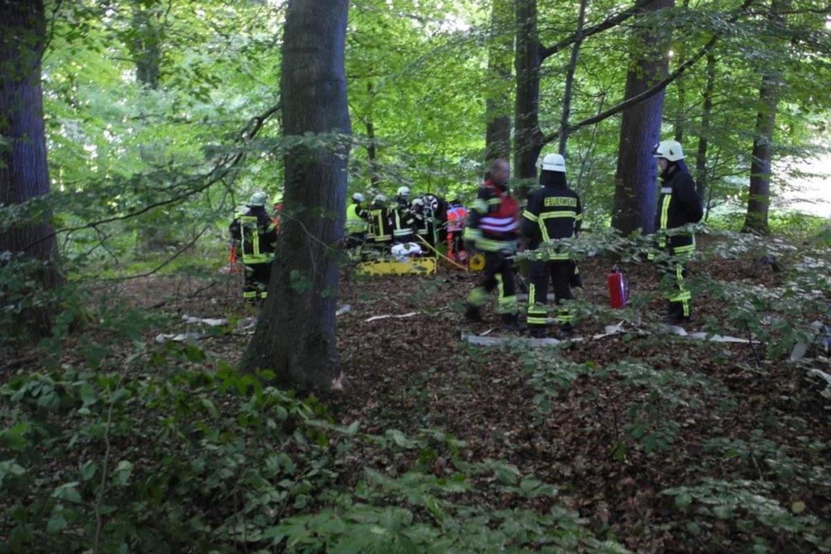 51-jähriger Autofahrer im Rüstjer Forst bei Unfall schwer verletzt