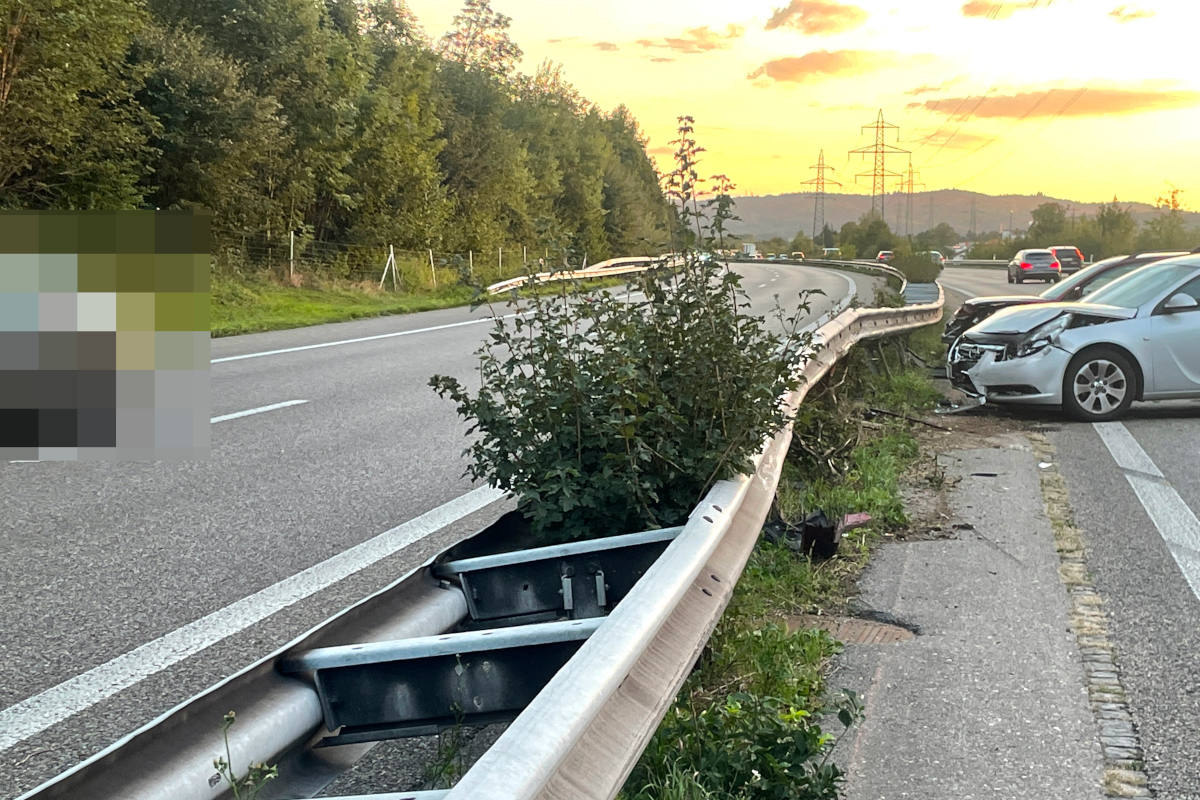 Streifkollision zwischen zwei Autos auf der A1