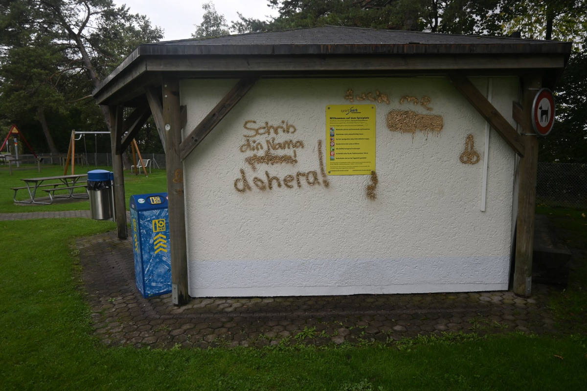 Zeugenaufrufe nach etlichen Sachbeschädigungen