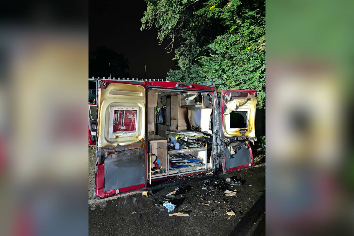 Wohnmobil wurde in Brand gesetzt