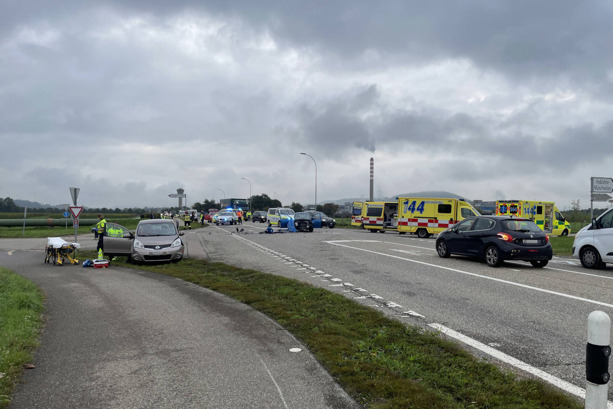 Schwerer Unfall fordert drei Verletzte