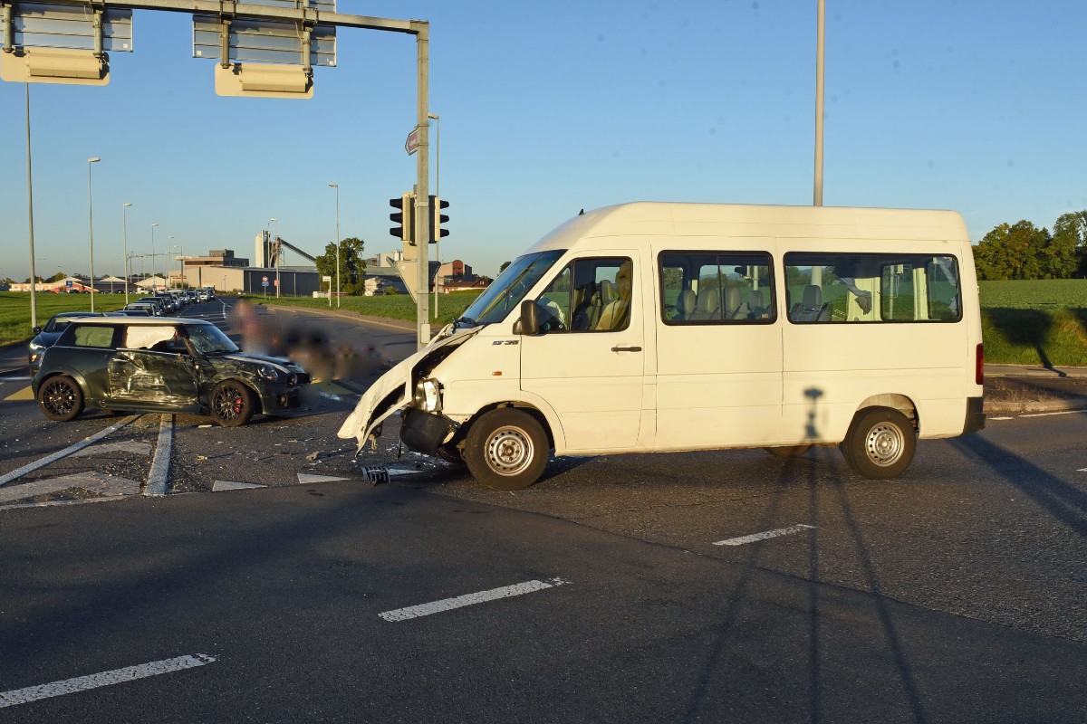 Beim Unfall in Emmenbrücke verletzten sich zwei Personen.