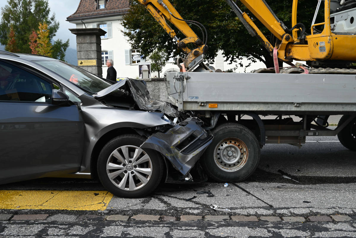 Drei Verletzte nach Auffahrkollision