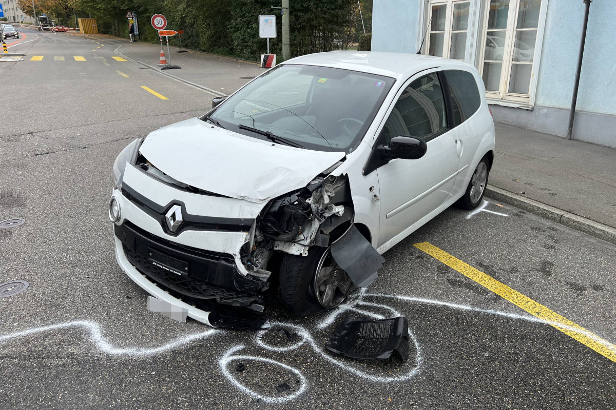 Kollision zwischen zwei Personenwagen