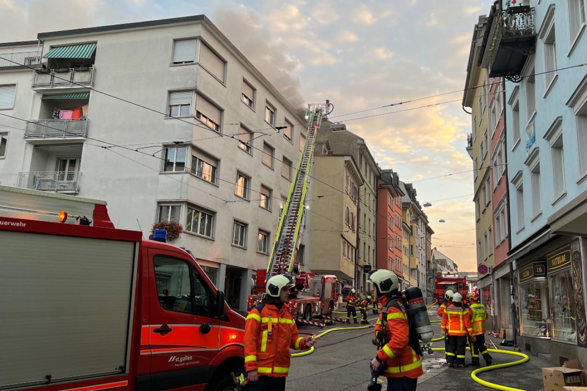 Stadt St. Gallen – Brand in einer Dachstockwohnung – 2. Meldung