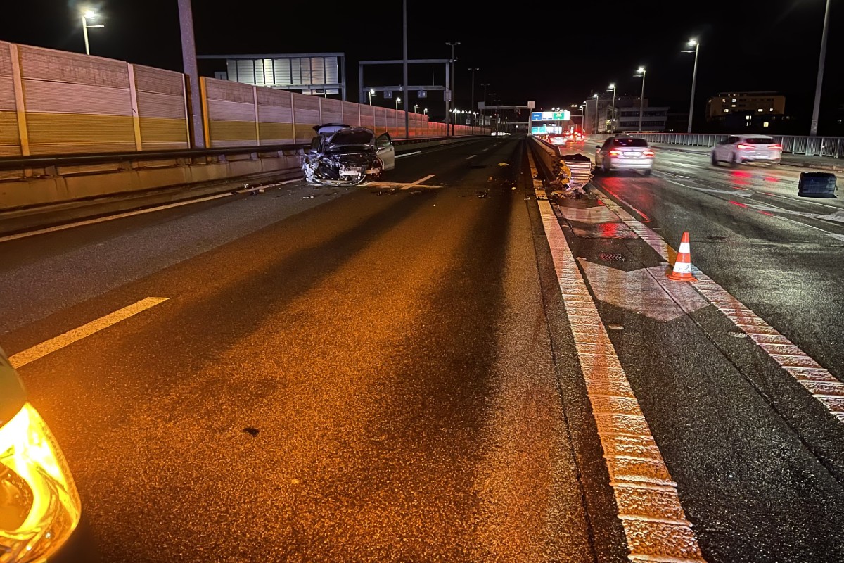 Verkehrsunfall in Basel - Autobahn A2 nach heftiger Kollision gesperrt