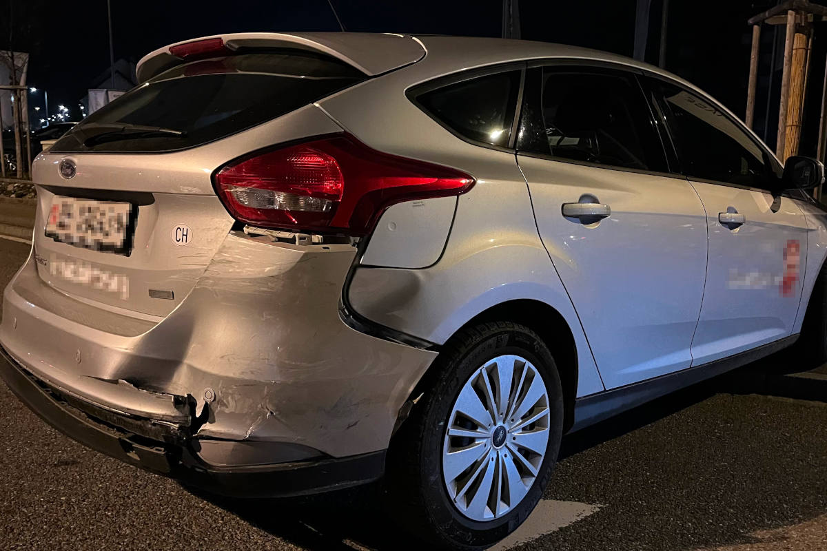 Goldach SG – Verkehrsunfall zwischen zwei Autos – 49-Jähriger fahrunfähig und renitent