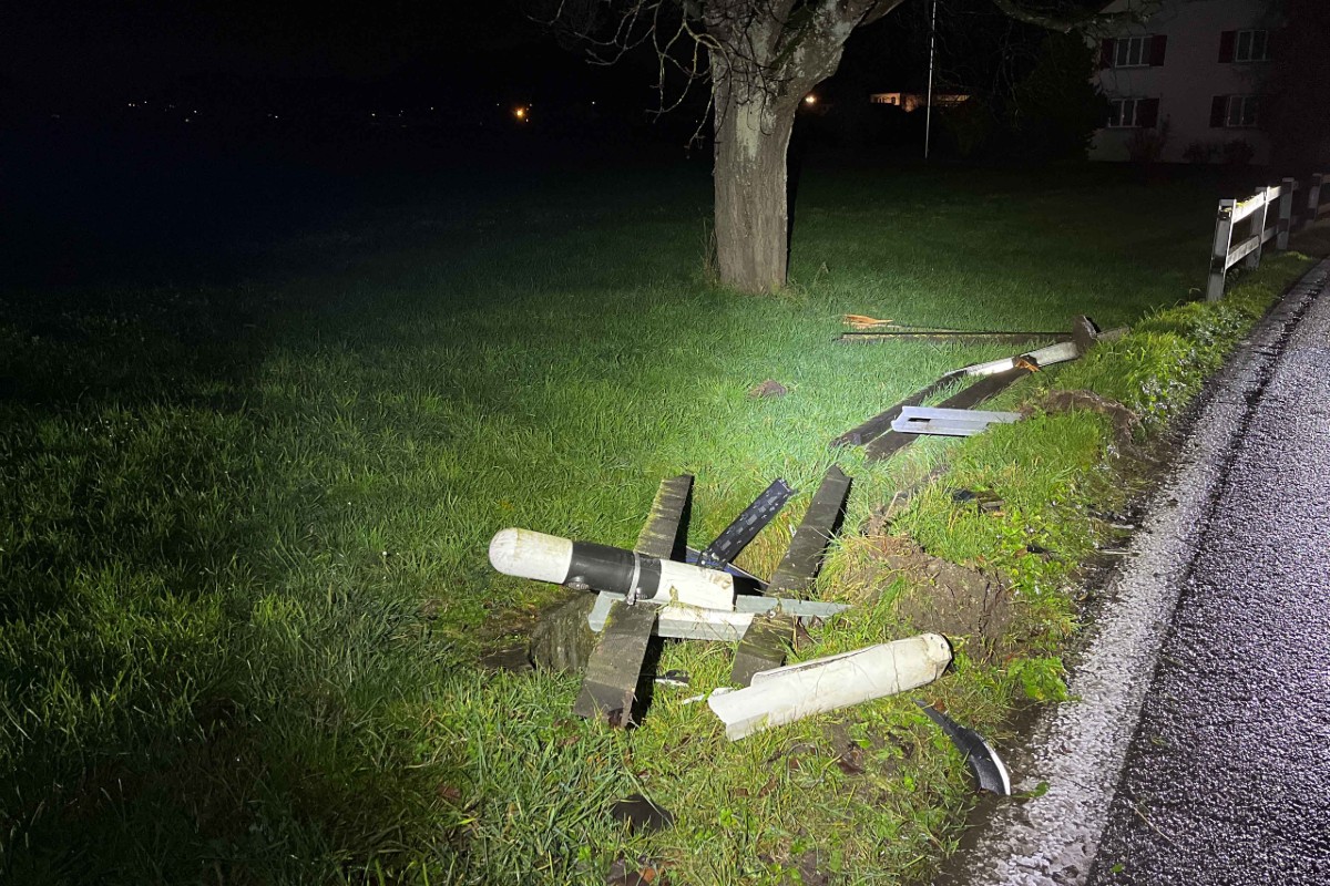 Lenzburg AG - Nach Unfall geflüchtet
