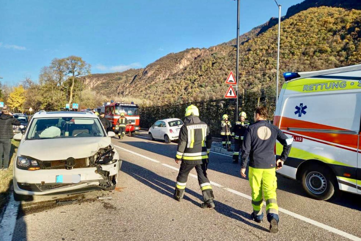 Siebeneich - Unfall zwischen Notarztauto und zwei PKW