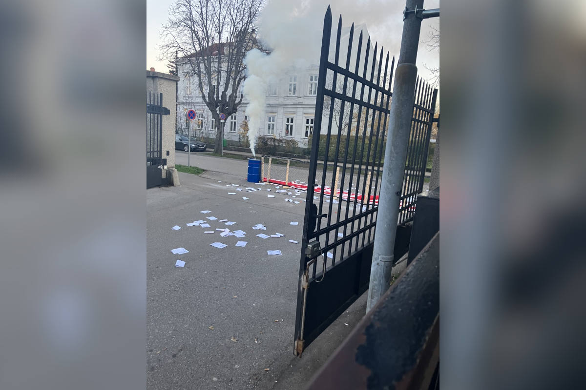 Traiskirchen – Störaktion vor der Bundesbetreuungsstelle