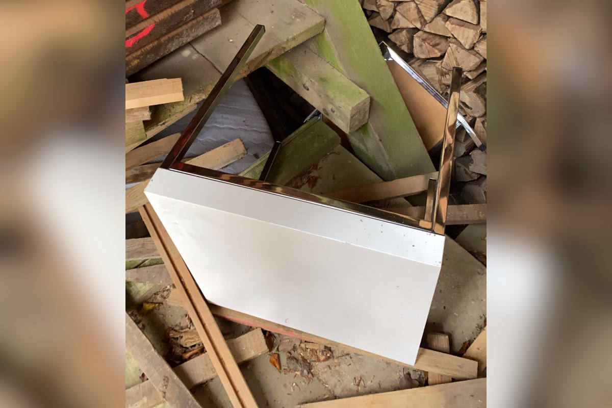 Polizei sucht Zeugen von illegaler Sperrgutsentsorgung 