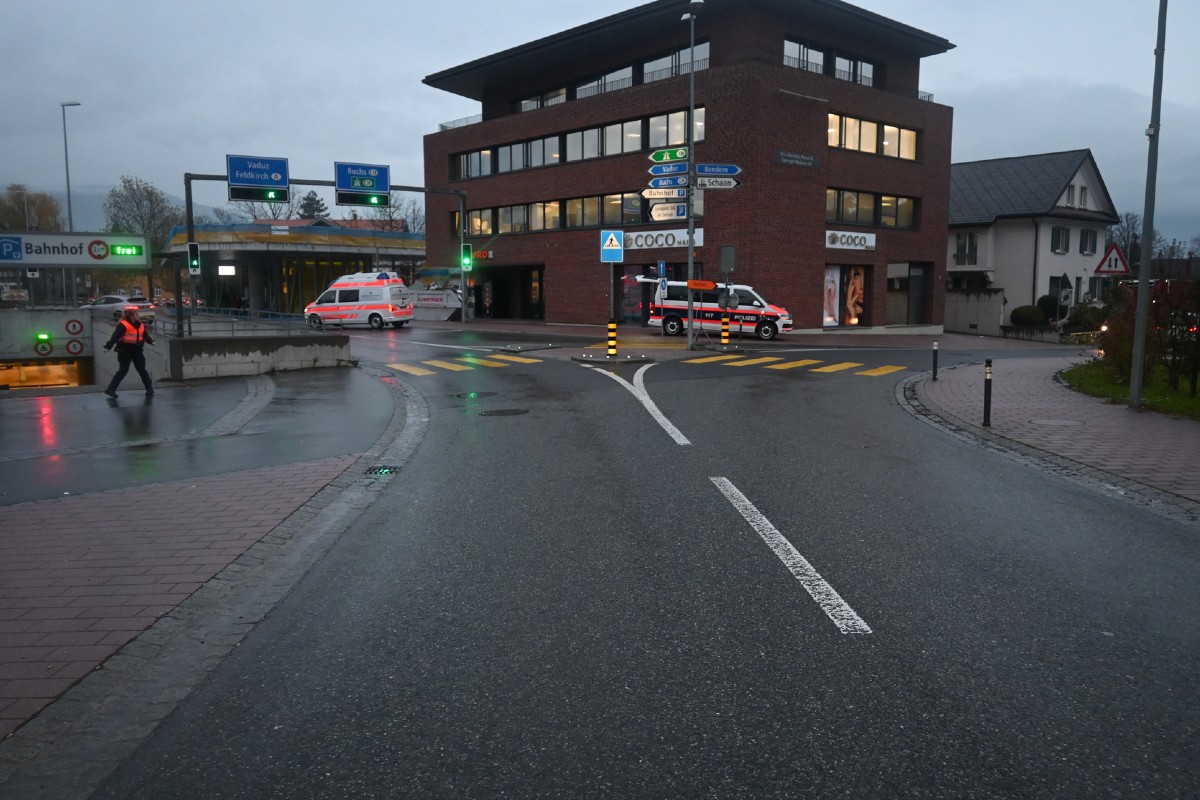 Fahrerflucht in Schaan FL - Angefahrener Fussgänger schwer verletzt liegen gelassen
