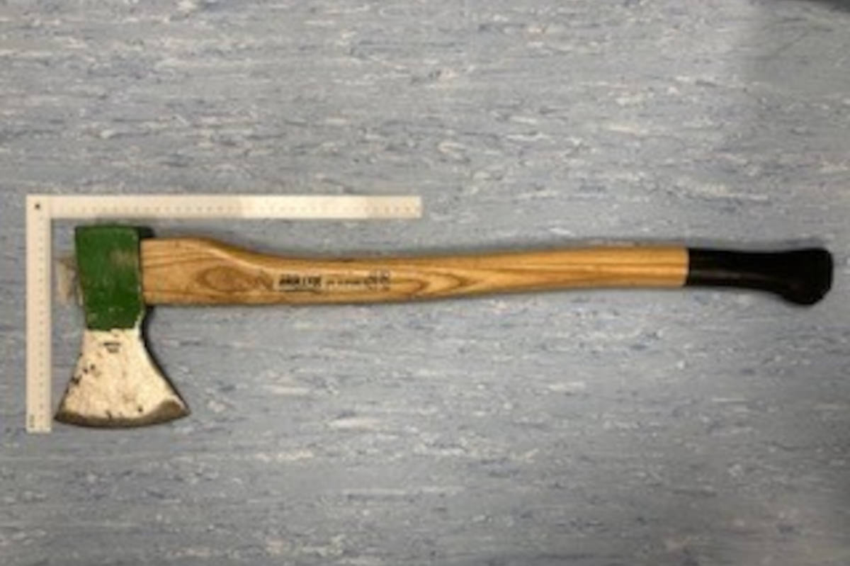 sichergestelltes Einbruchswerkzeug Axt