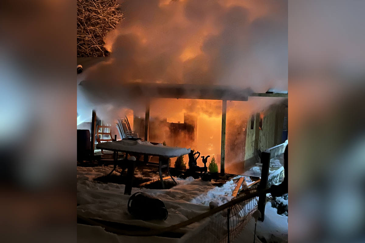 Stadt St. Gallen – Gartenhäuschen gerät in Vollbrand