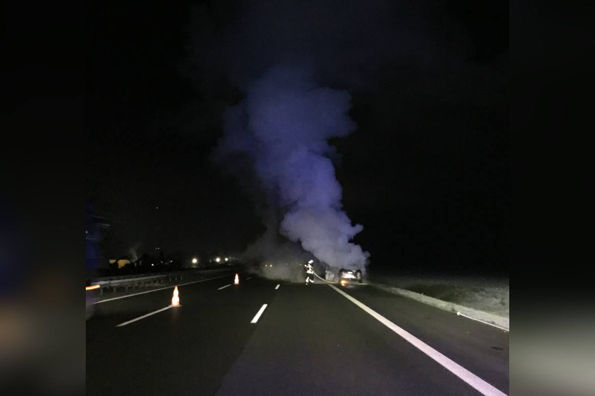 Oelde – Bei Unfall auf der A2 eine Person schwer verletzt – weiterer Unfall und ein Wohnungsbrand