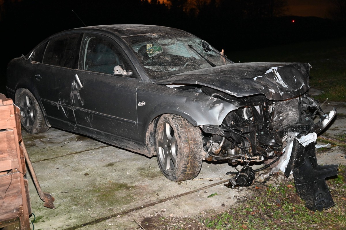 In Dietschwil unter Alkoholeinfluss Unfall gebaut.