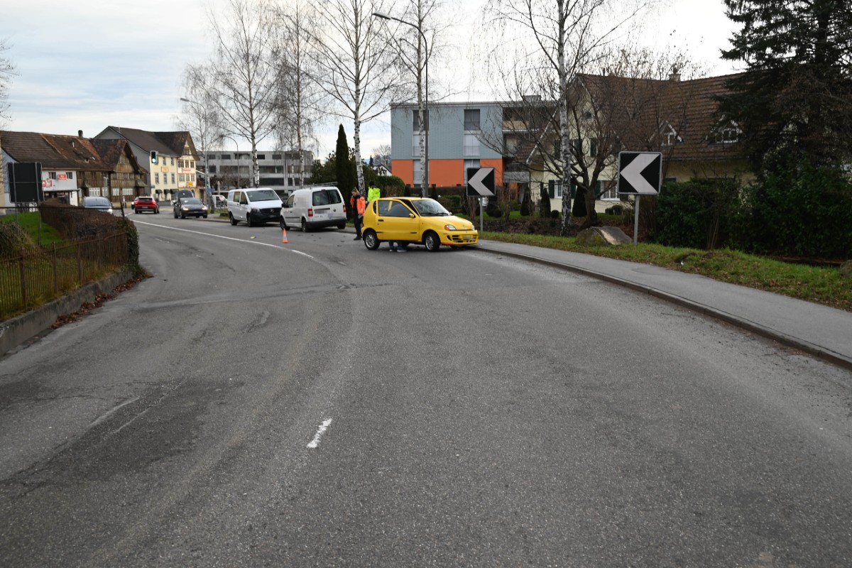 Altstätten SG - Fahrunfähig Unfall verursacht