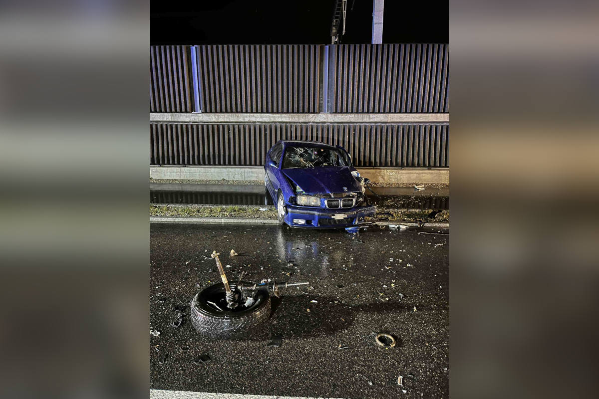 Frontalkollision zwischen zwei Personenwagen