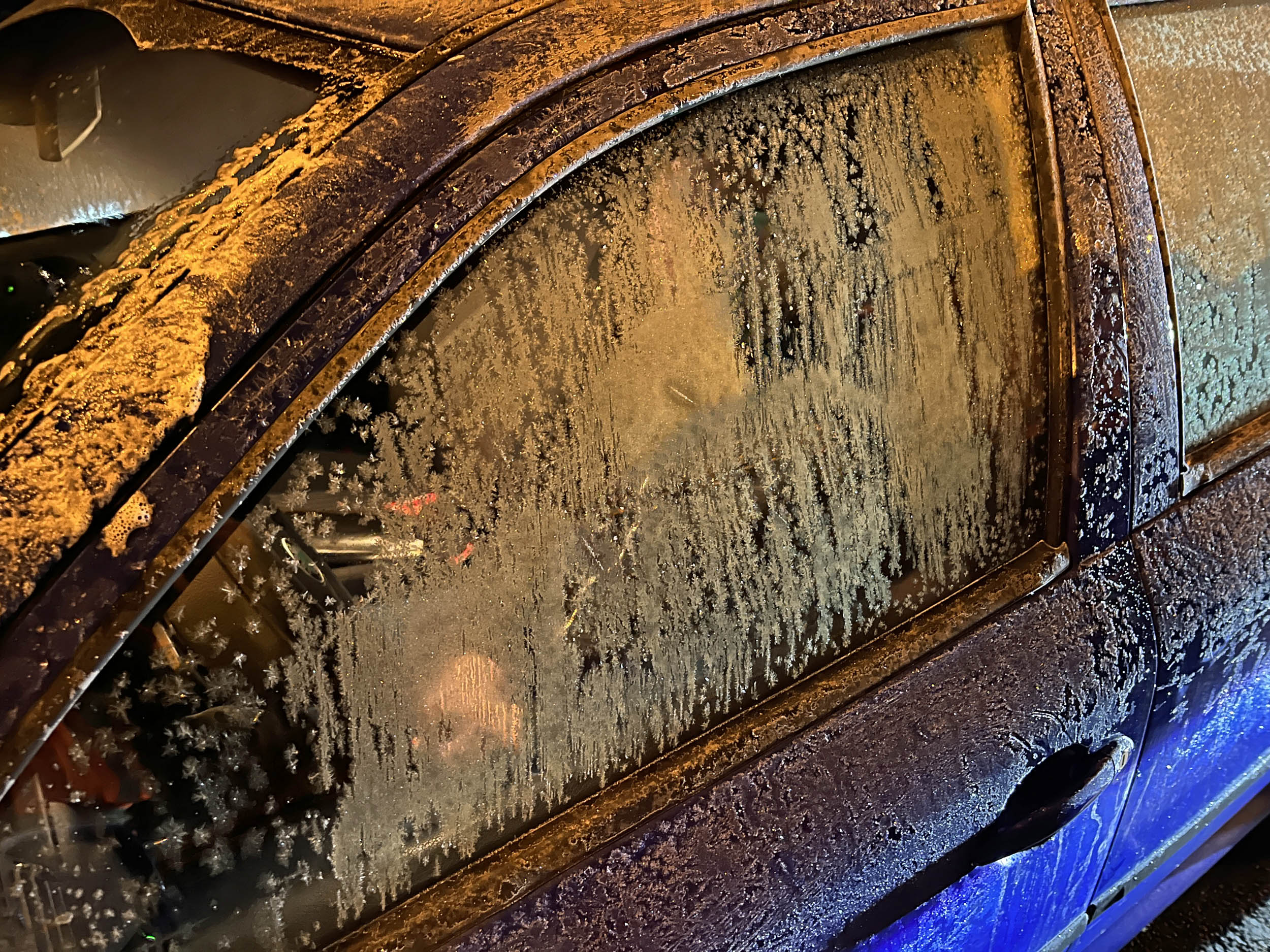 Polizei stoppt erneut Autos mit vereisten Scheiben