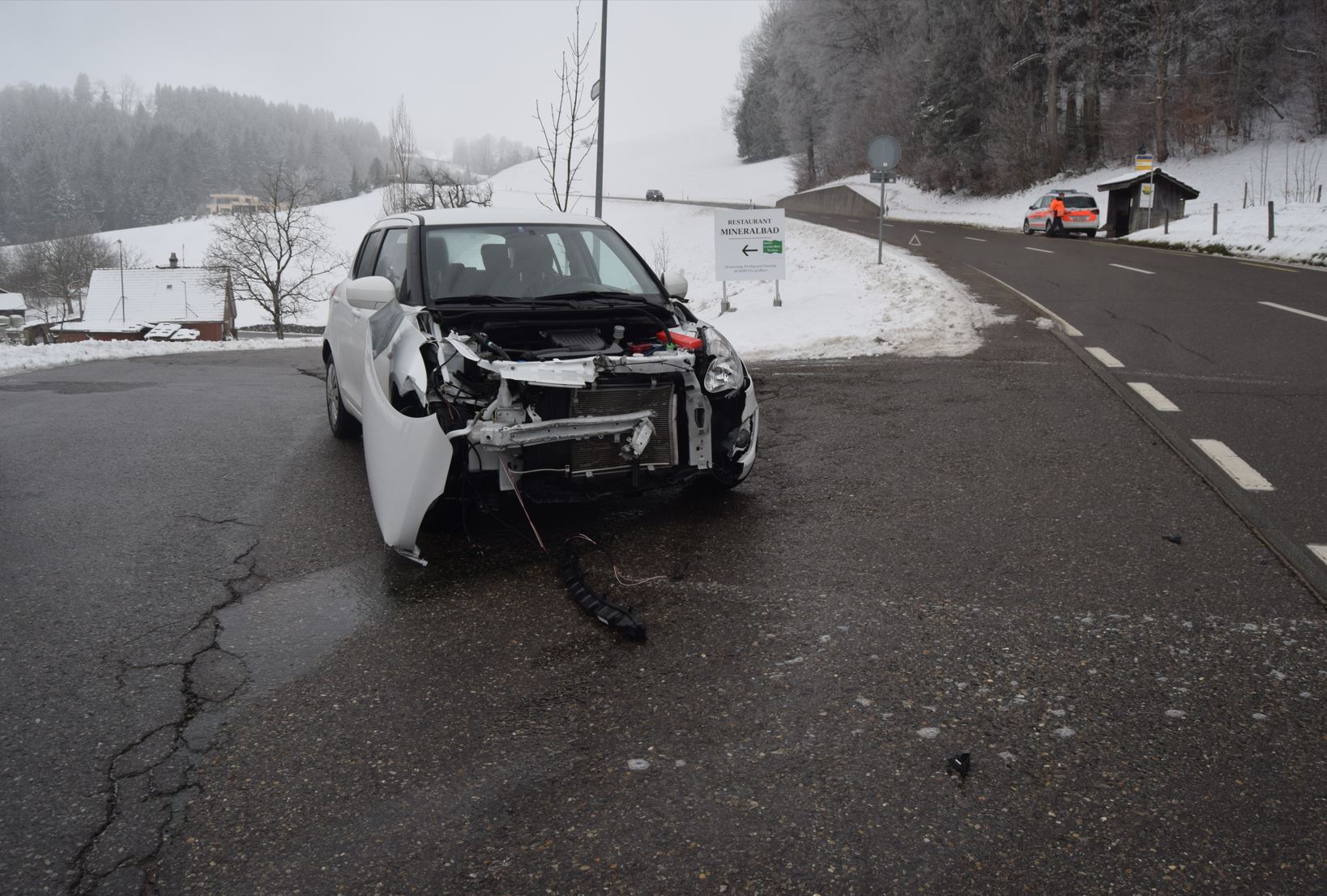Kollision zwischen zwei Personenwagen