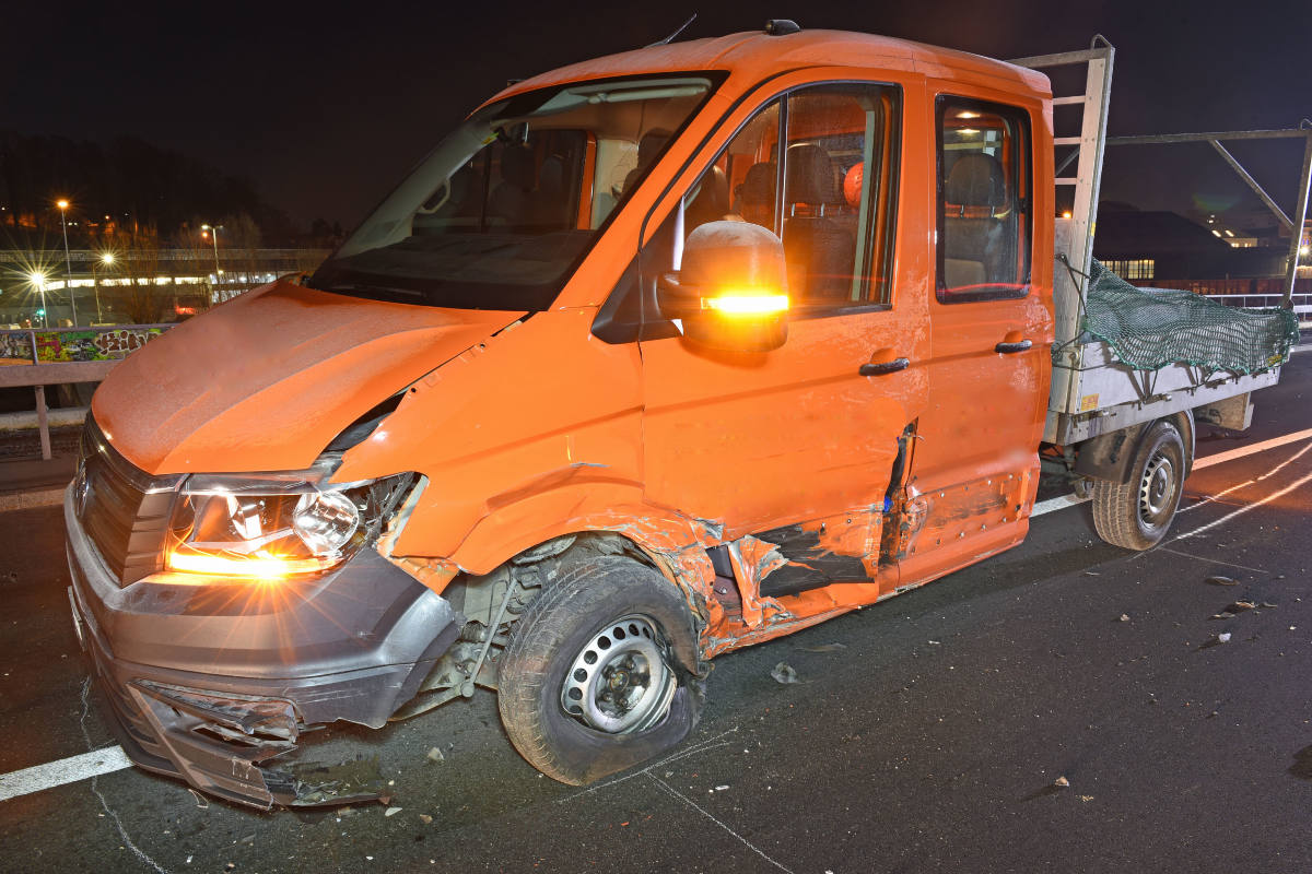 Zwei Personen bei Verkehrsunfall verletzt