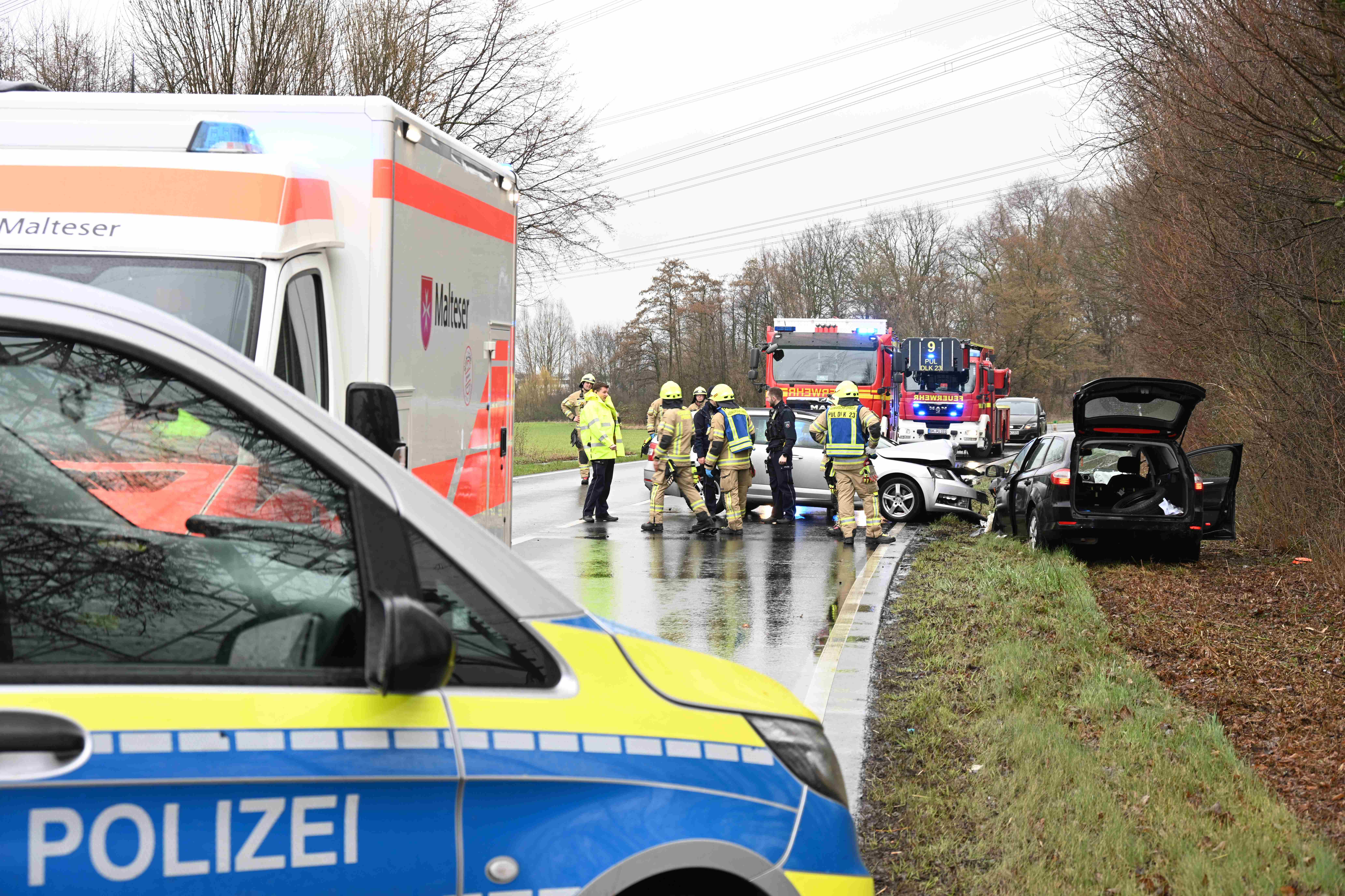 Pulheim: Frontalcrash auf der Landstraße