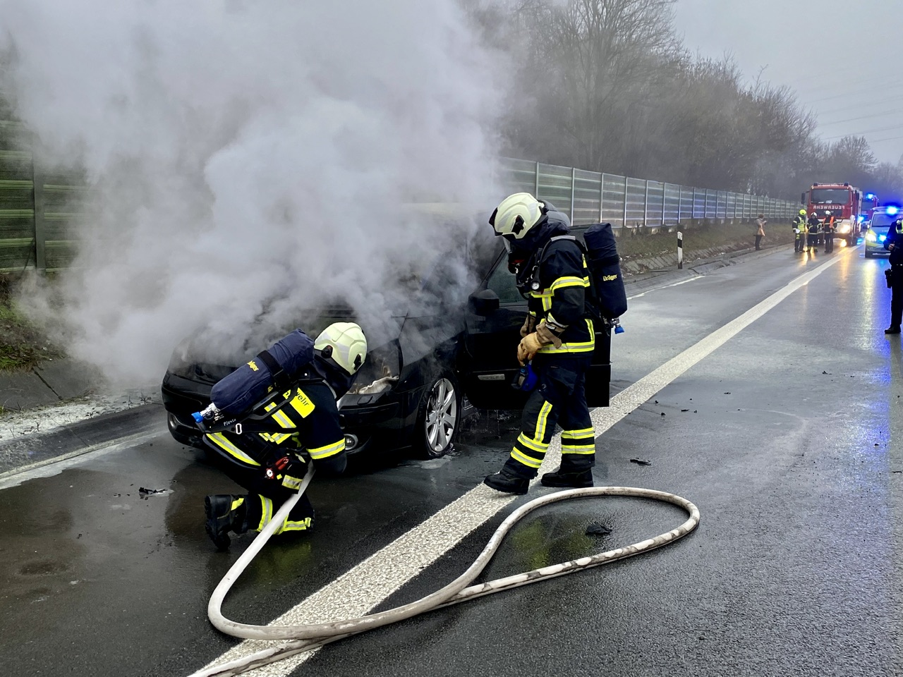 Pkw-Brand auf der Autobahn A46 bei Iserlohn