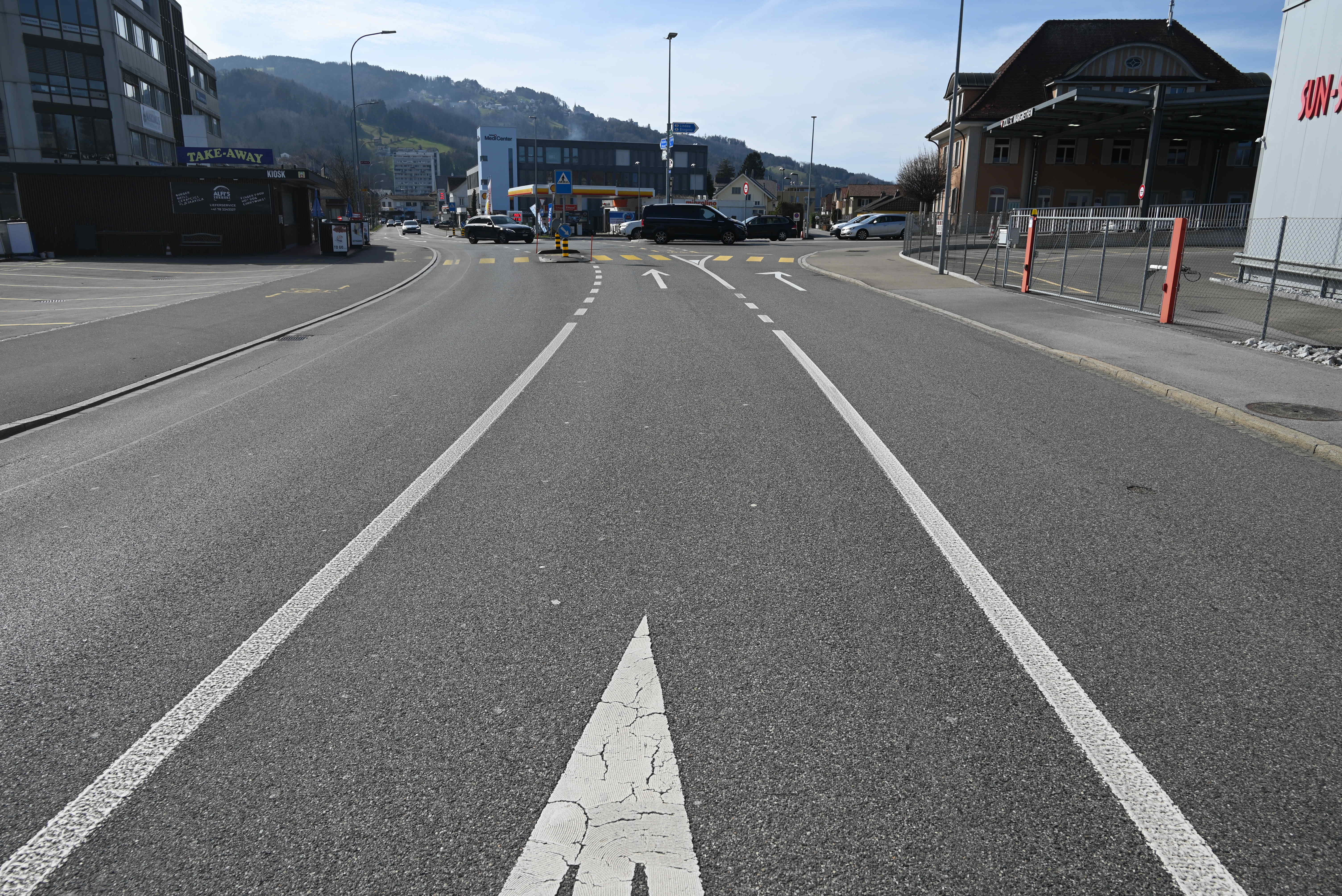 St. Margrethen SG: Unfall zwischen Leichtmotorrad und Auto