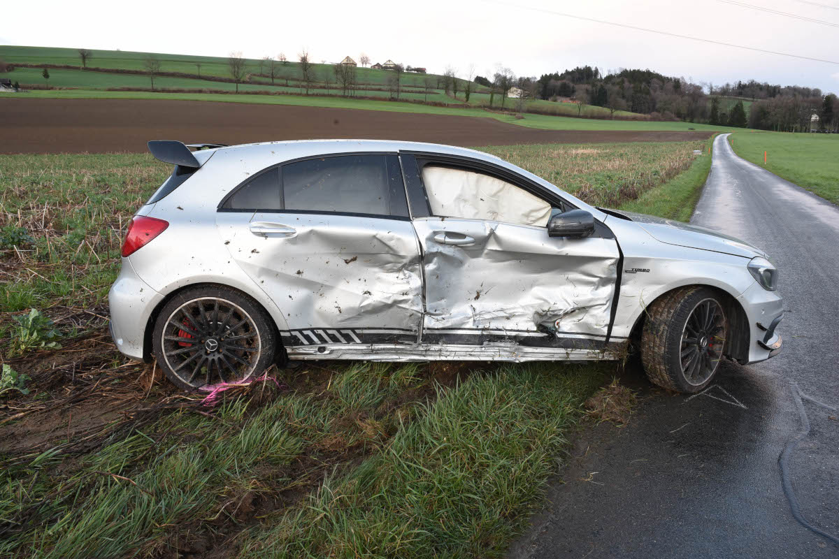 Unfallfahrzeug in Geuensee