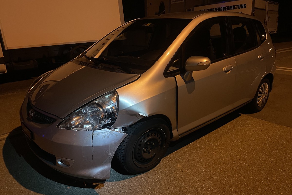 St. Gallen - Alkoholisiert Inselschutzpfosten umgefahren