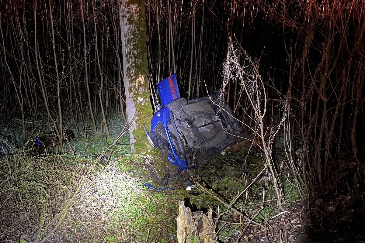 Arboldswil BL - Vier Personen wegen Selbstunfall unter Drogeneinfluss verletzt