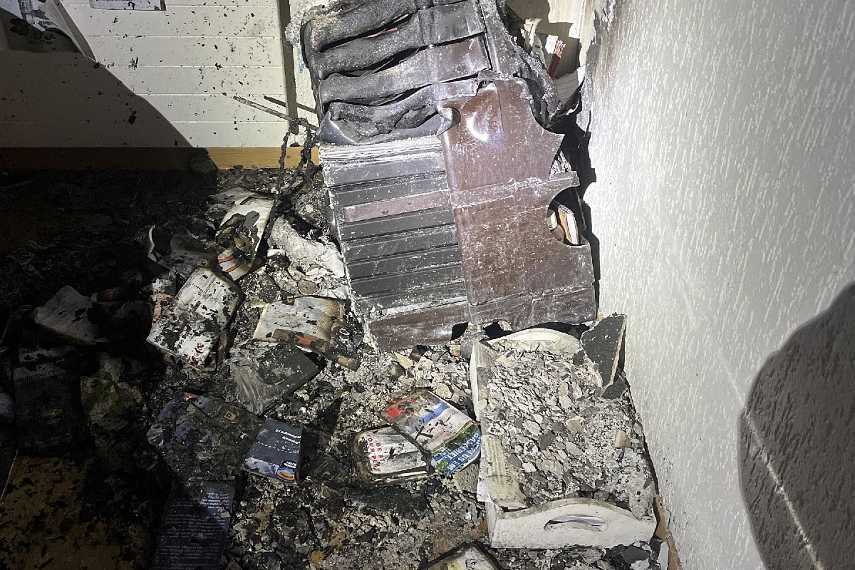 Esszimmer gerät heute früh in Pfeffingen in Brand - zwei Bewohner im Spital