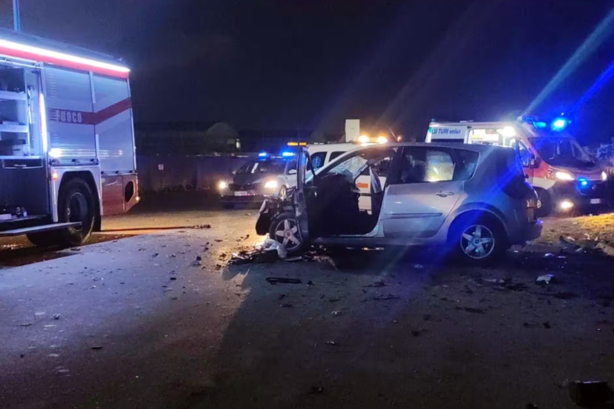 Beim schrecklichen Unfall in Bitonto sind vier junge Menschen gestorben.