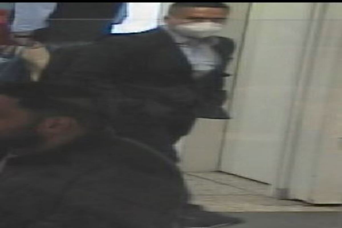 Die Polizei fahndet öffentlich nach schwerem Bandendiebstahl