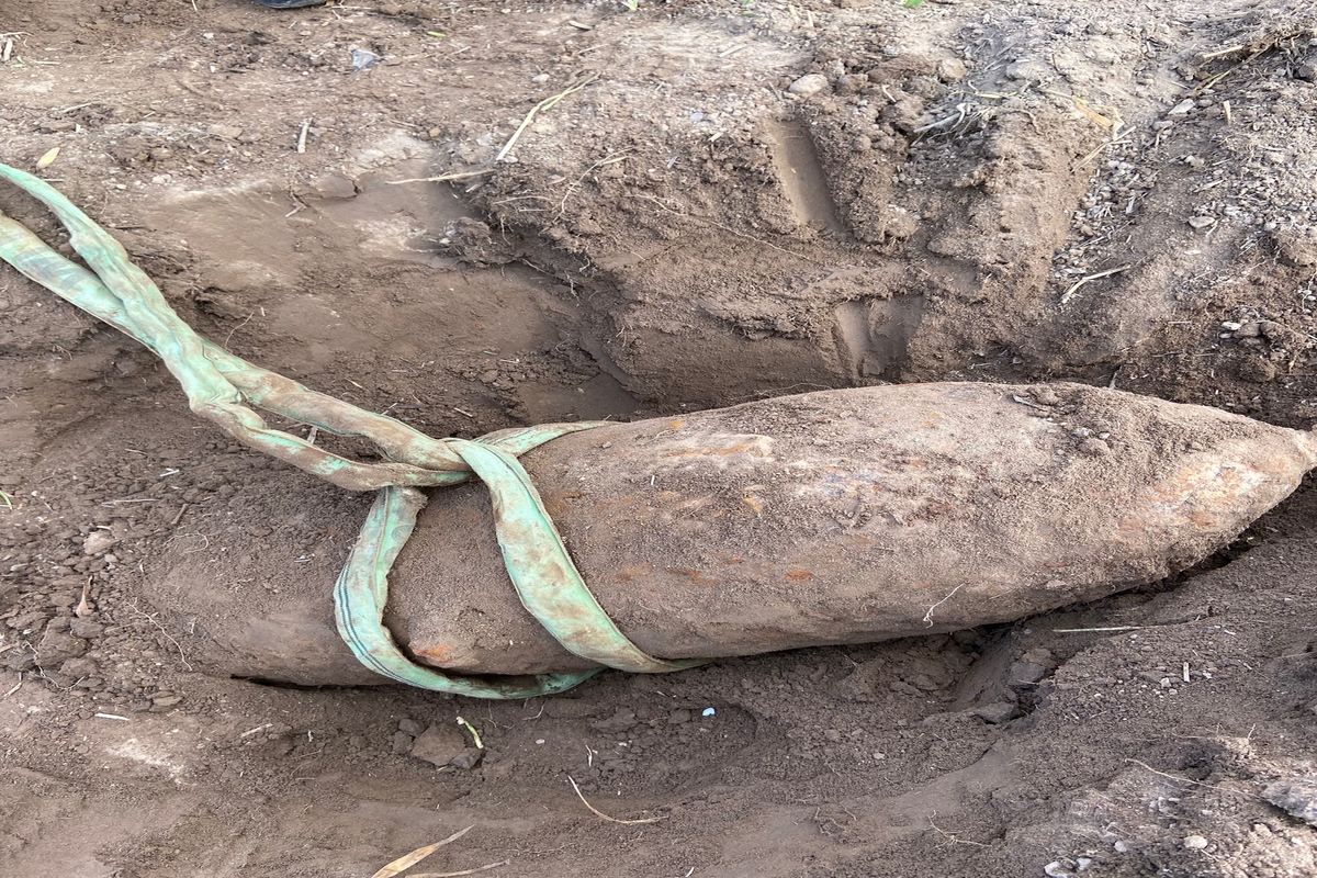 Belau - Landwirt entdeckt 250 kg schwere britische Fliegerbombe