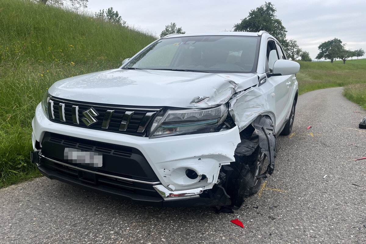 Untereggen SG - Motorradfahrer nach frontaler Kollision verletzt