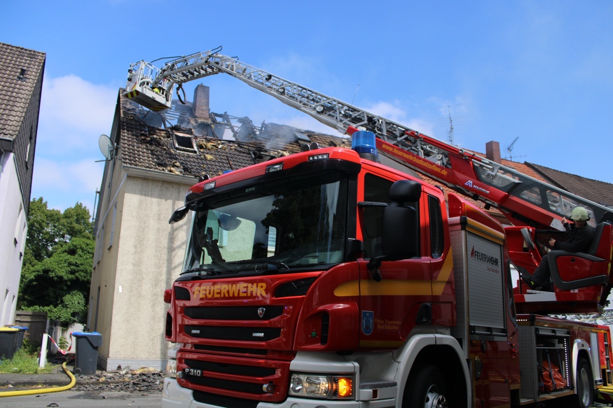Bad Salzuflen - Brand in Mehrfamilienhaus mit Todesfolge