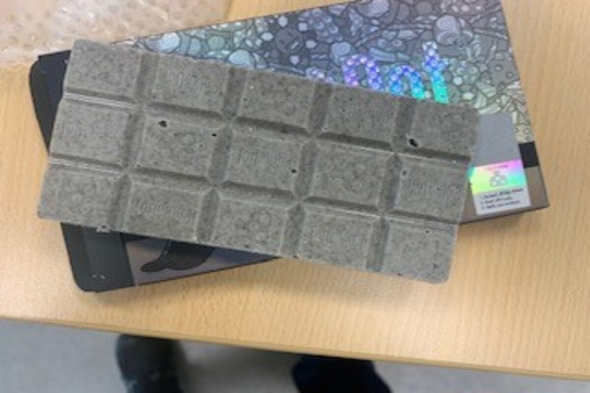 Köln NW - Zollhund Brego erschnüffelt Drogen