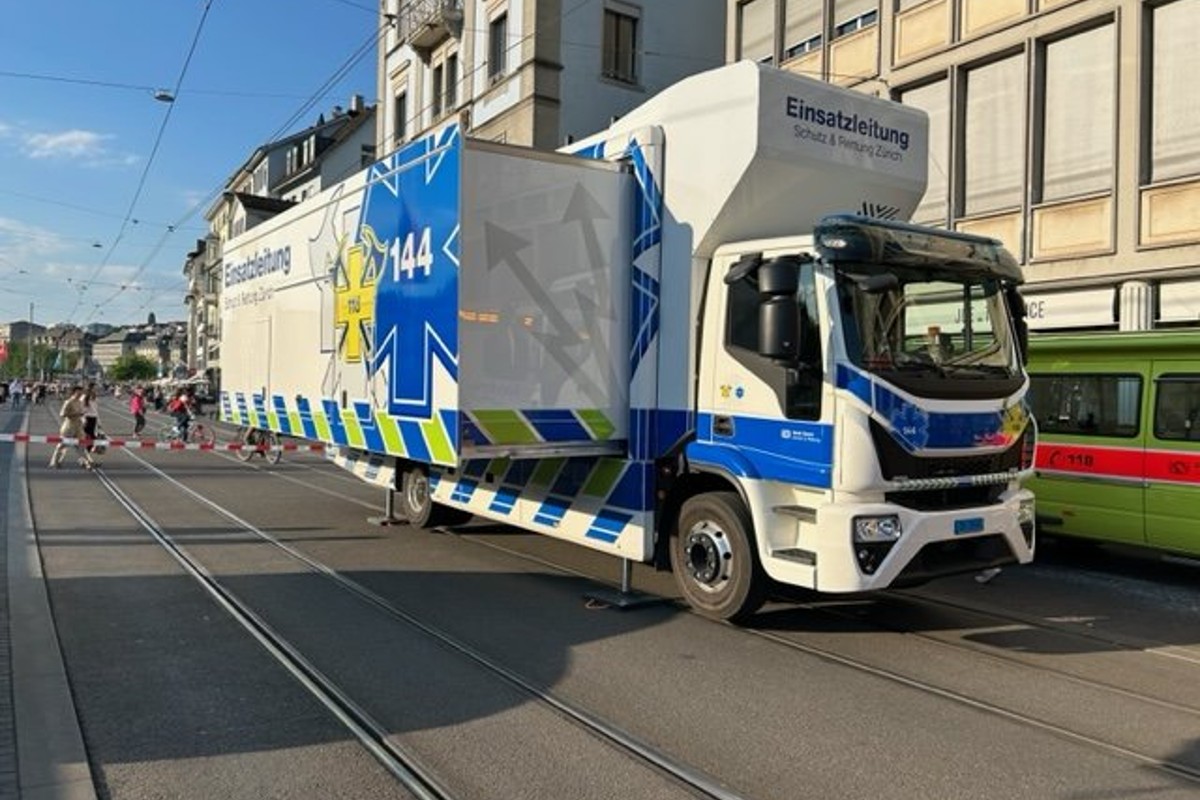 Zürich Niederdorf - Brand im Niederdorf wird abgeklärt