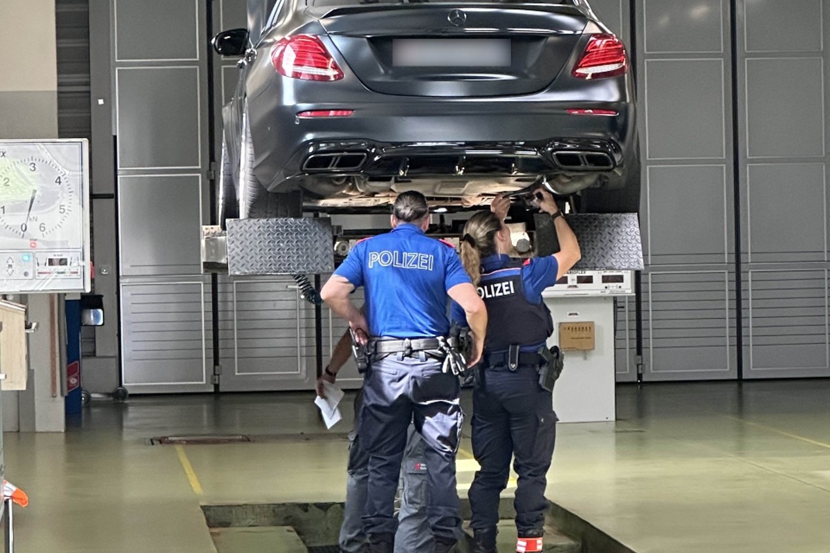 Kanton Schwyz - 17 Anzeigen und 8 Ordnungsbussen nach Schwerpunktkontrollen